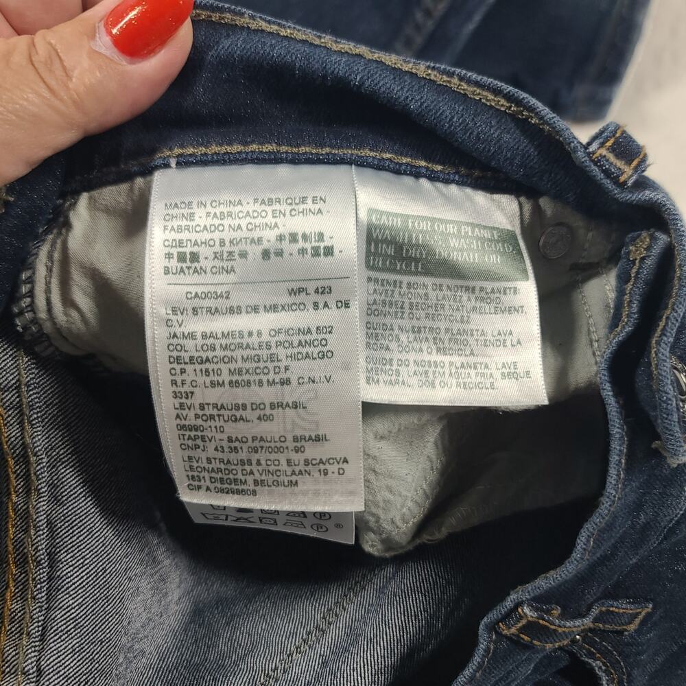 Levi's 524 women's blue denim washed skinny jeans Size 7 casual - Picture 7 of 10